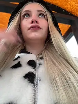 Milkyy wway online show from March 3, 2025, 7:35 am