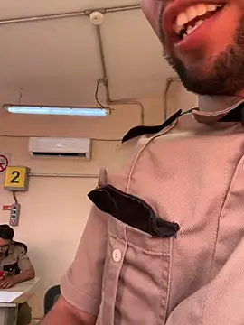 EnriquePersian197 online show from April 30, 2026, 4:03 pm