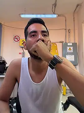 EnriquePersian197 online show from April 2, 2026, 10:16 pm