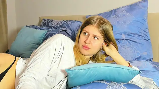 Snapshot of kirraa_ chatting on January 8, 2026, 7:42 pm kirraa online show from January 8, 2026, 7:42 pm