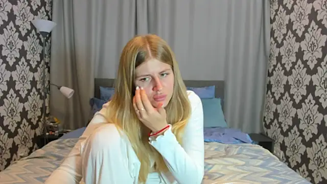 Snapshot of kirraa_ chatting on September 22, 2025, 6:14 pm kirraa online show from September 22, 2025, 6:14 pm