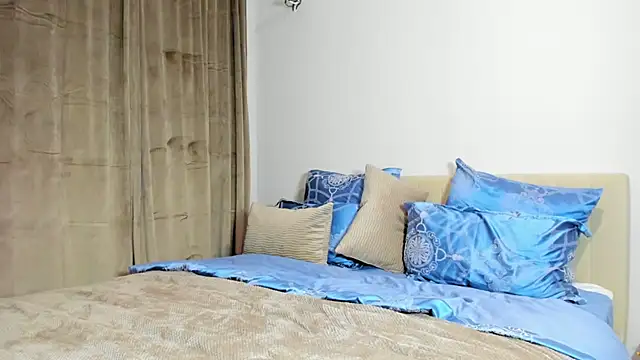 Snapshot of kirraa_ chatting on October 27, 2025, 7:37 pm kirraa online show from October 27, 2025, 7:37 pm