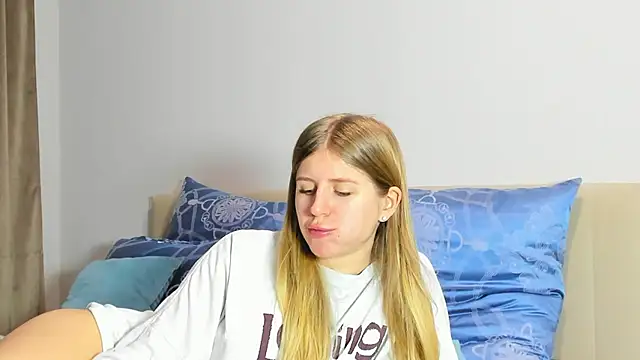 Snapshot of kirraa_ chatting on January 7, 2026, 6:02 pm kirraa online show from January 7, 2026, 6:02 pm