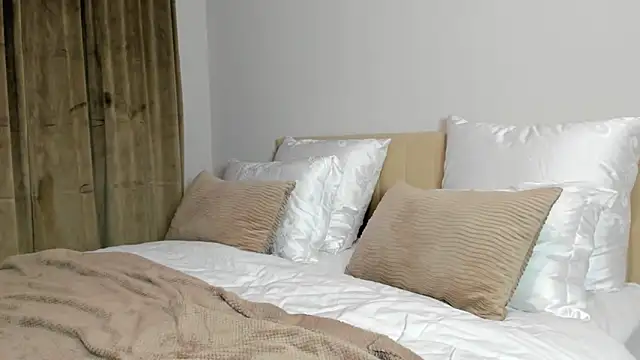 Snapshot of kirraa_ chatting on November 7, 2025, 8:46 pm kirraa online show from November 7, 2025, 8:46 pm