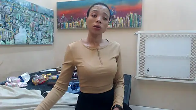 Snapshot of CaramelDelux27 chatting on March 10, 2025, 7:11 am CaramelDelux27 online show from March 10, 2025, 7:11 am