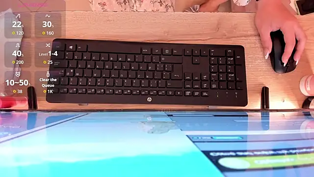 Snapshot of marien_thomson_ chatting on November 15, 2025, 2:04 am marien thomson online show from November 15, 2025, 2:04 am