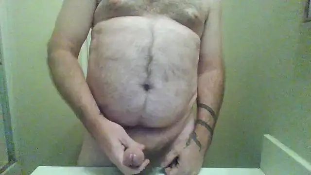 WatchinU82 online show from October 7, 2025, 4:13 am