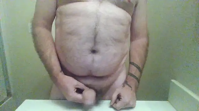 WatchinU82 online show from October 17, 2025, 5:33 am