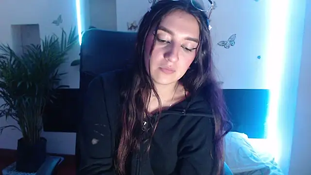 Snapshot of Lia-mitch chatting on March 14, 2025, 11:01 am Lia-mitch online show from March 14, 2025, 11:01 am