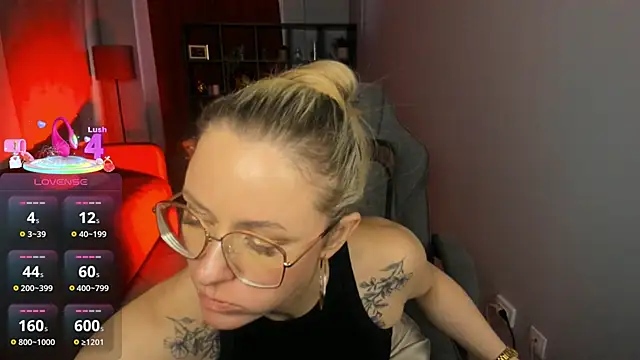 LadyIzabel online show from April 9, 2026, 2:45 pm