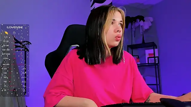 AliceSunday online show from October 26, 2025, 5:08 am