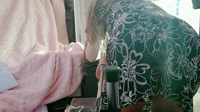 NinasNylonz online show from September 26, 2025, 8:59 pm