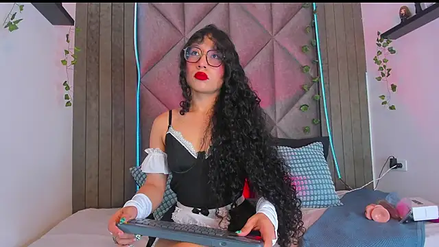 Snapshot of BriaConner_ chatting on November 10, 2025, 2:05 am BriaConner online show from November 10, 2025, 2:05 am