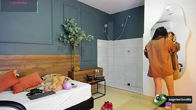 Snapshot of megan_morgan01 chatting on November 4, 2025, 12:20 pm megan morgan01 online show from November 4, 2025, 12:20 pm