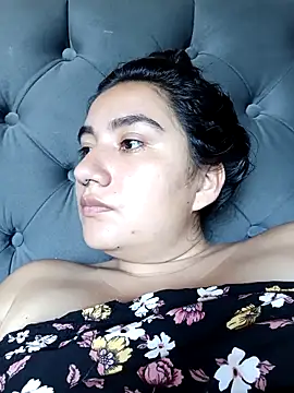 Snapshot of Hellen_Alex chatting on October 16, 2025, 3:53 pm Hellen Alex online show from October 16, 2025, 3:53 pm