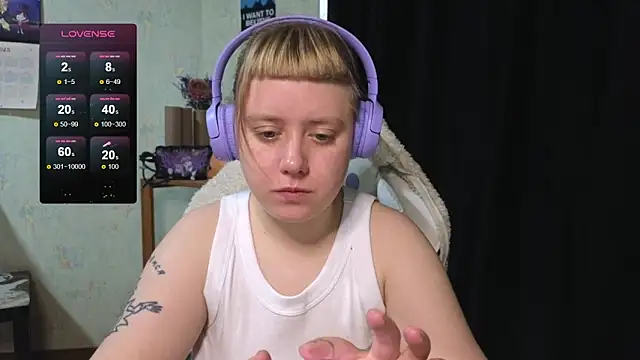 June shy0 online show from October 22, 2025, 6:46 am