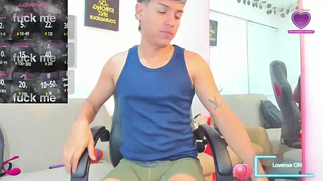 Snapshot of ryan_carter08 chatting on October 23, 2025, 4:11 am ryan carter08 online show from October 23, 2025, 4:11 am