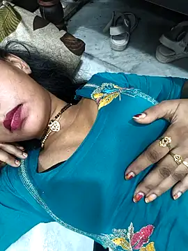 Snapshot of Sharmila-Singh chatting on September 19, 2025, 8:24 pm Sharmila-Singh online show from September 19, 2025, 8:24 pm