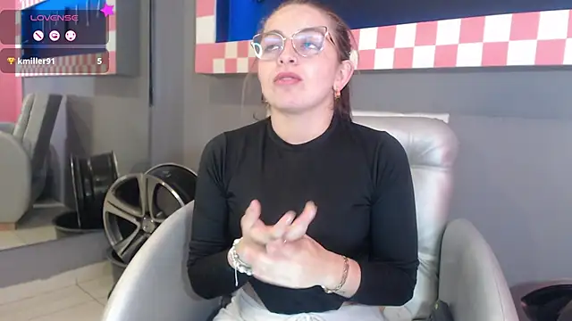 Snapshot of _isaabellaa chatting on March 13, 2025, 2:33 pm isaabellaa online show from March 13, 2025, 2:33 pm