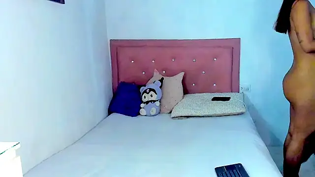 Snapshot of Criss_Ariana chatting on September 19, 2025, 4:44 pm Criss Ariana online show from September 19, 2025, 4:44 pm