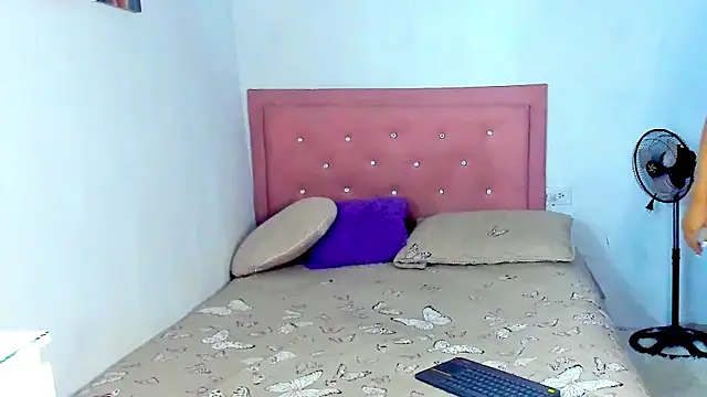 Snapshot of Criss_Ariana chatting on September 27, 2025, 10:16 pm Criss Ariana online show from September 27, 2025, 10:16 pm