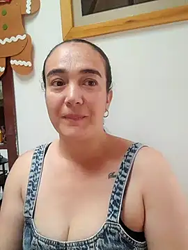 skayhot  online show from November 28, 2025, 2:17 pm