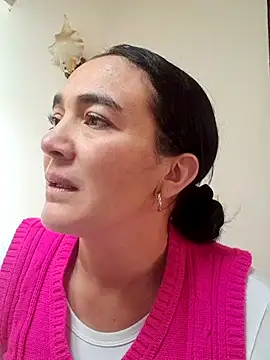 skayhot  online show from November 7, 2025, 3:16 pm