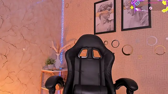 Mia Gothzx online show from April 14, 2026, 2:49 am