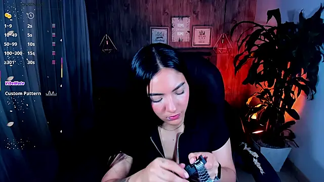 Snapshot of miichael_black chatting on November 1, 2025, 10:03 pm miichael black online show from November 1, 2025, 10:03 pm