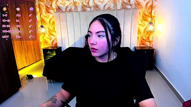 Snapshot of miichael_black chatting on April 23, 2026, 4:30 pm miichael black online show from April 23, 2026, 4:30 pm