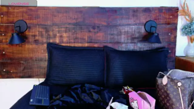 Snapshot of Celeste_sanz chatting on February 18, 2026, 10:12 am Celeste sanz online show from February 18, 2026, 10:12 am