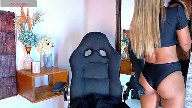 Snapshot of Celeste_sanz chatting on February 3, 2026, 10:09 am Celeste sanz online show from February 3, 2026, 10:09 am