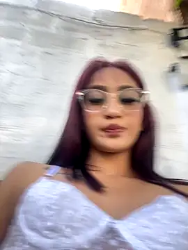 emily daarell online show from November 6, 2025, 9:08 pm