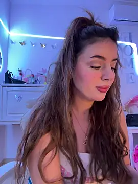 Hot malak online show from May 16, 2026, 8:41 pm
