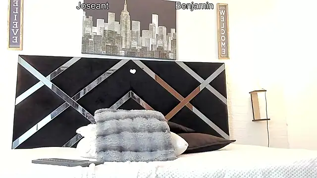 Snapshot of toyboys1 chatting on February 18, 2026, 5:05 am toyboys1 online show from February 18, 2026, 5:05 am