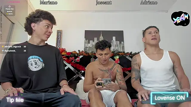 Snapshot of toyboys1 chatting on November 29, 2025, 4:23 am toyboys1 online show from November 29, 2025, 4:23 am