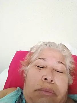 girl amada online show from November 24, 2025, 1:22 pm