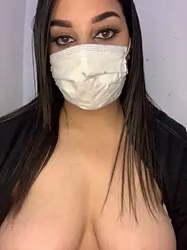 Miss-Soka online show from December 17, 2025, 12:37 am