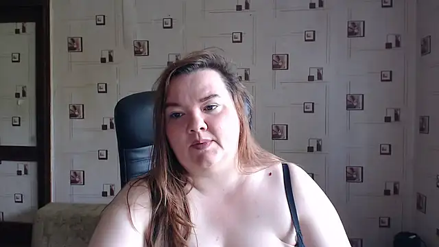 Snapshot of TasyaBigTTs chatting on July 15, 2026, 1:18 pm TasyaBigTTs online show from July 15, 2026, 1:18 pm