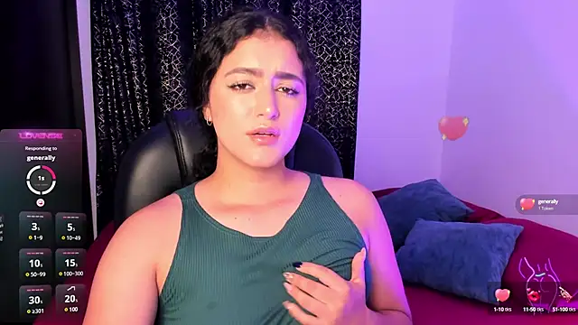 Snapshot of Adhara-zanne chatting on February 10, 2025, 1:35 am Adhara-zanne online show from February 10, 2025, 1:35 am