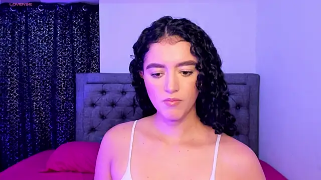 Snapshot of Adhara-zanne chatting on May 4, 2026, 9:34 am Adhara-zanne online show from May 4, 2026, 9:34 am
