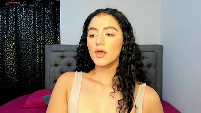 Snapshot of Adhara-zanne chatting on April 28, 2026, 9:57 am Adhara-zanne online show from April 28, 2026, 9:57 am