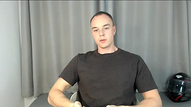 Snapshot of heilgarbest chatting on December 1, 2025, 10:49 am heilgarbest online show from December 1, 2025, 10:49 am