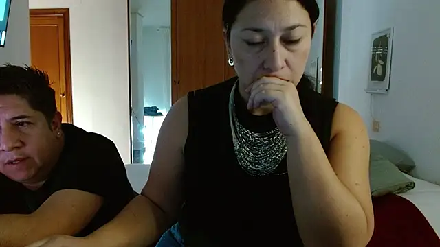 Snapshot of THIAGOEVA chatting on November 11, 2025, 3:51 pm THIAGOEVA online show from November 11, 2025, 3:51 pm