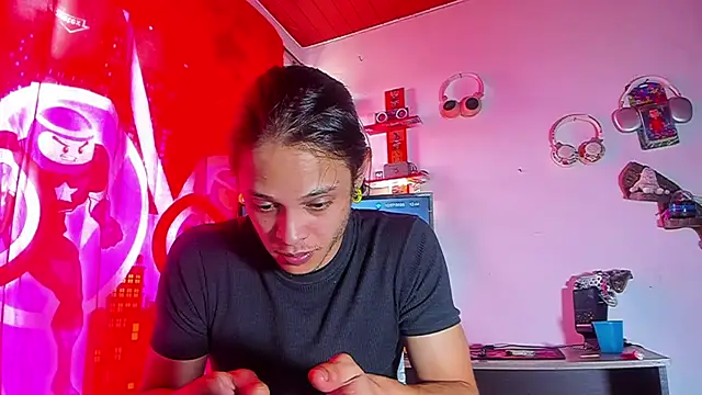 LilOwen  online show from July 10, 2026, 5:46 pm