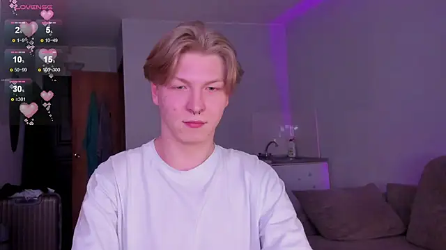 Snapshot of TheMikeSever chatting on December 21, 2025, 11:12 am TheMikeSever online show from December 21, 2025, 11:12 am