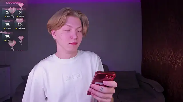 Snapshot of TheMikeSever chatting on February 14, 2026, 3:12 pm TheMikeSever online show from February 14, 2026, 3:12 pm