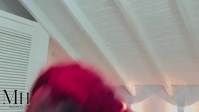 MizzHell online show from April 9, 2026, 3:52 am