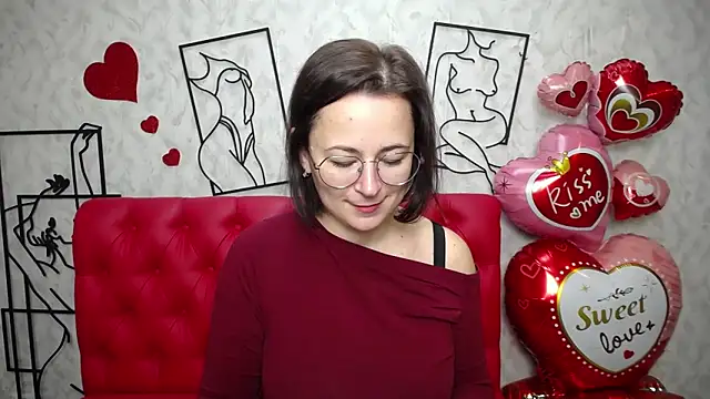 Snapshot of MarieSho chatting on February 13, 2025, 3:29 am MarieSho online show from February 13, 2025, 3:29 am