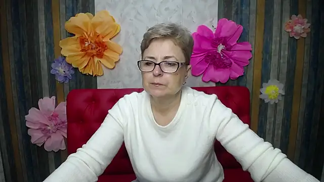 Snapshot of EmiliaGree chatting on April 19, 2026, 5:14 pm EmiliaGree online show from April 19, 2026, 5:14 pm